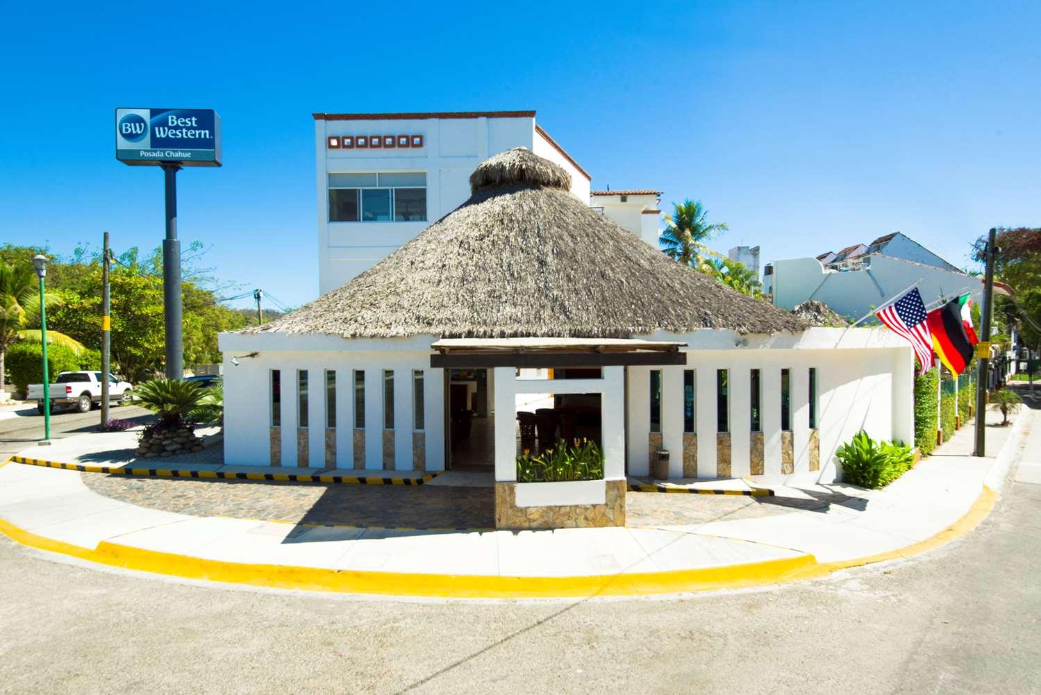 Best Western Posada Chahue Santa Cruz Huatulco Exterior foto